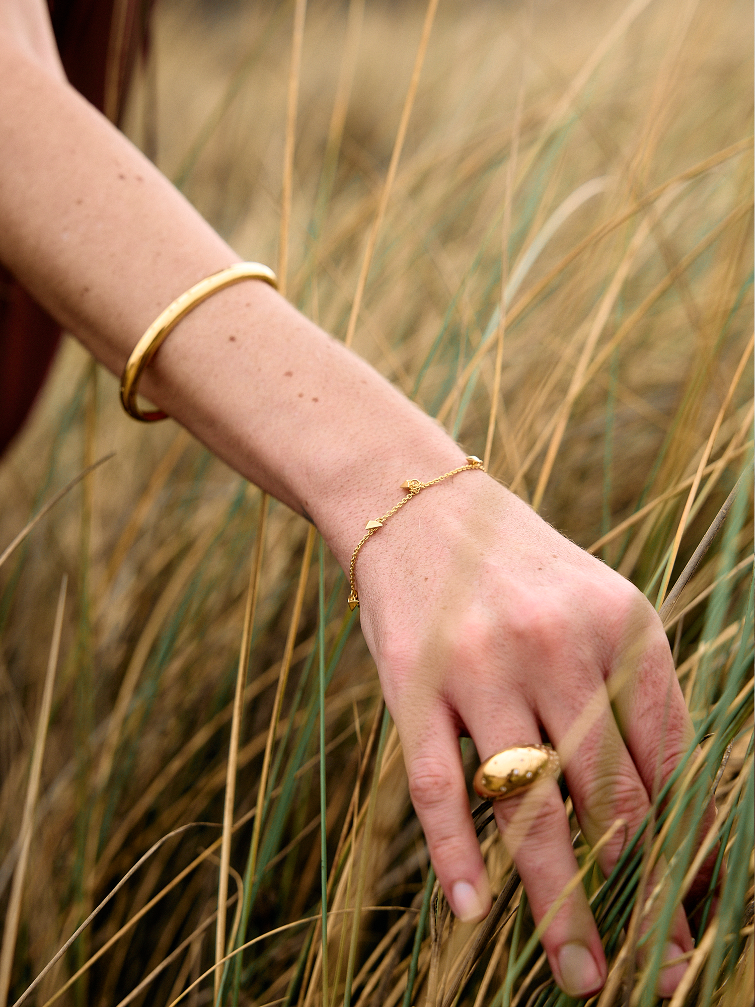 Imagine White Sapphire Bangle - Image 3